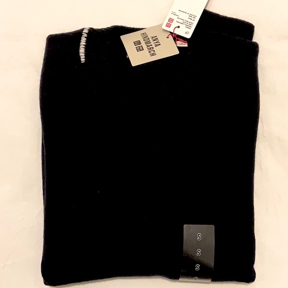 NWT Anya Hindmarch Uniqlo Sweater Navy SOLD OUT - Picture 3 of 5
